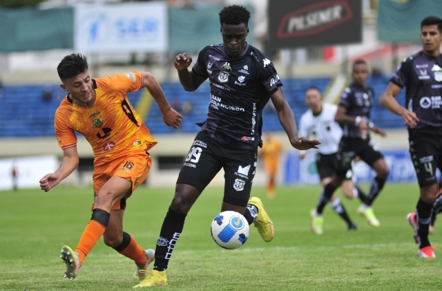 alex rangel tecnico universitario 2023